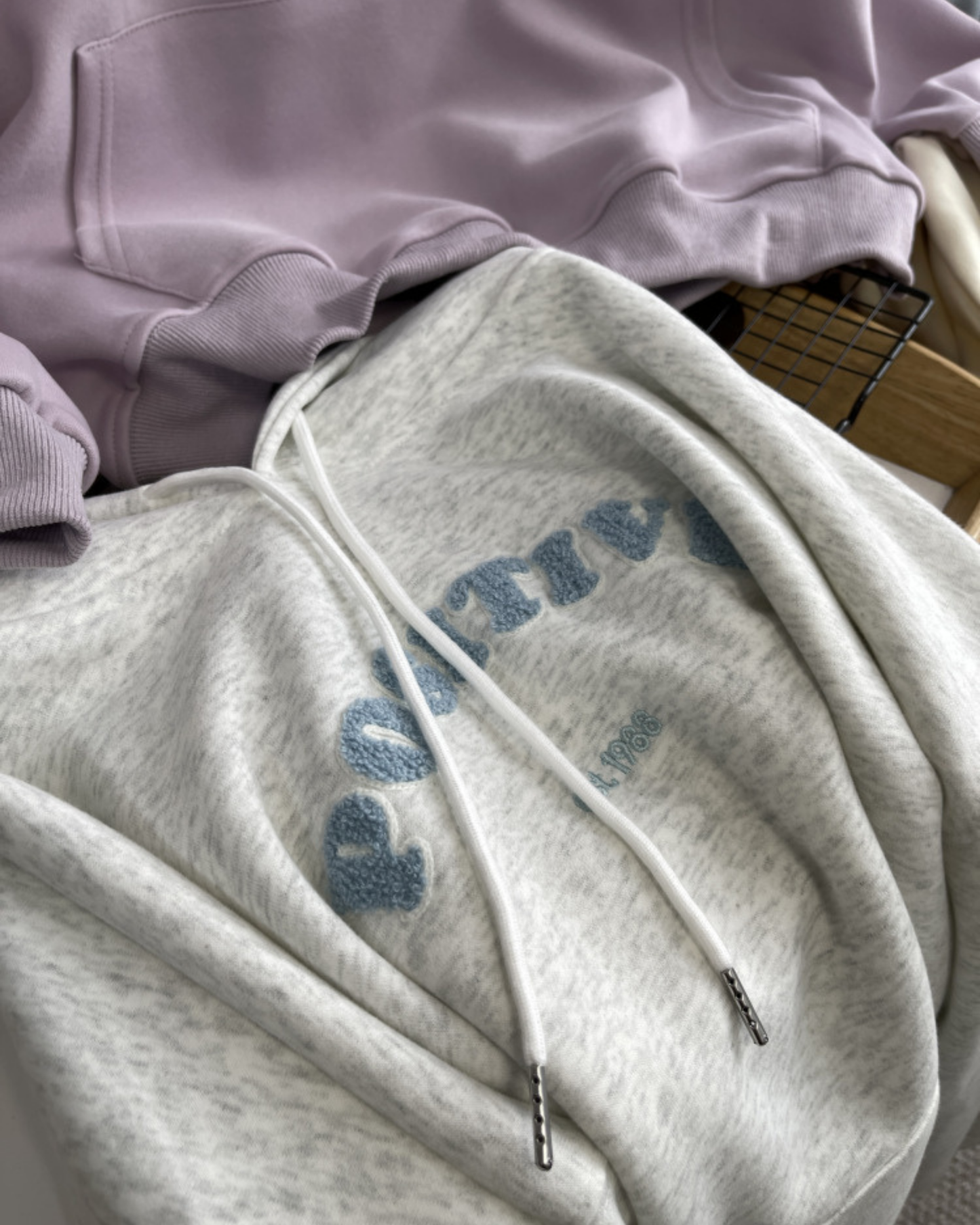 Kapüşonlu Nakış Detaylı Sweatshirt